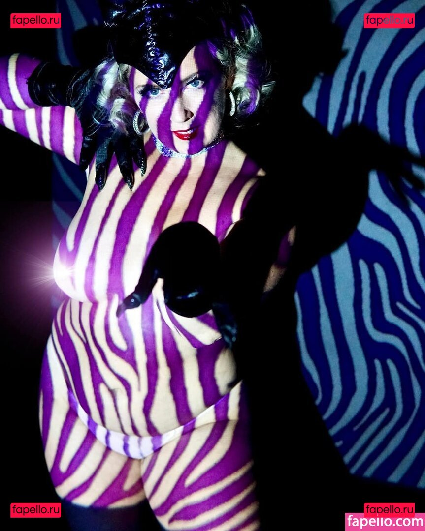 Amanda Smolen / Candy Applebottom / candyapple1983 / candyapplebottom77 Onlyfans Photo Gallery 