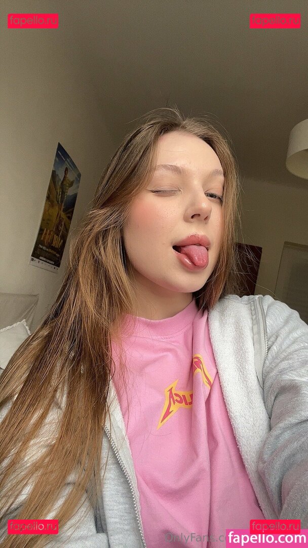 Kleo / moon_less / moonless_sa Onlyfans Photo Gallery 