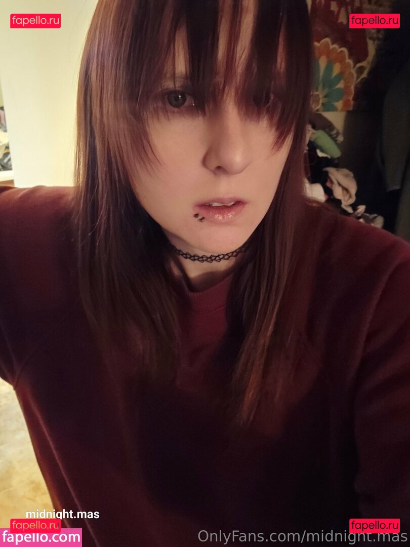 midnight.mas / midnightmassnetflix Onlyfans Photo Gallery 