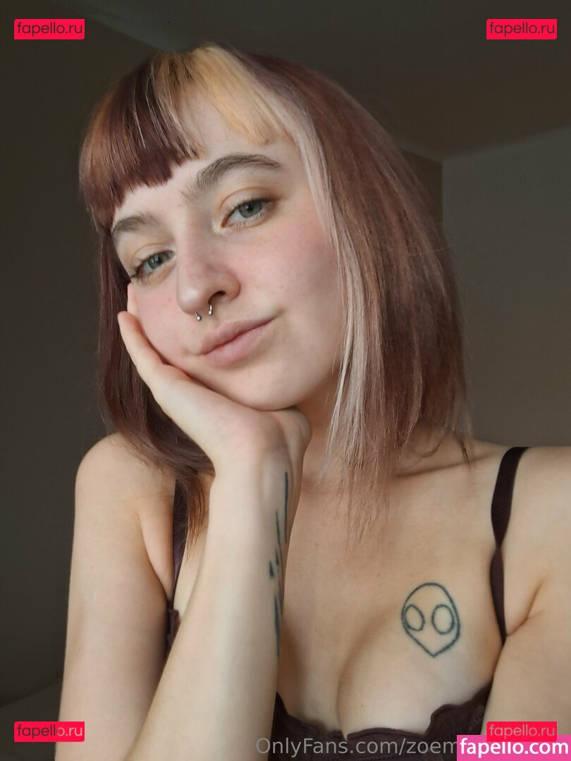 zoe_m1stique.x / zoemystiqueee Onlyfans Photo Gallery 