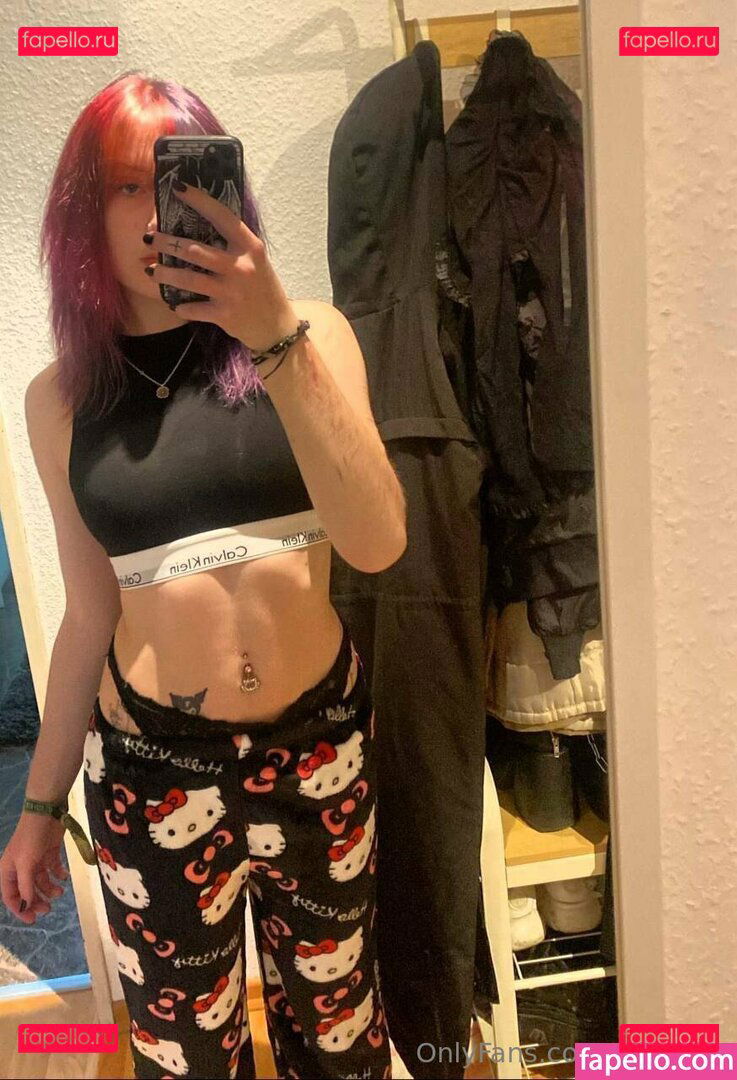 ur_favourite_kitten / ur_kitten_liv Onlyfans Photo Gallery 