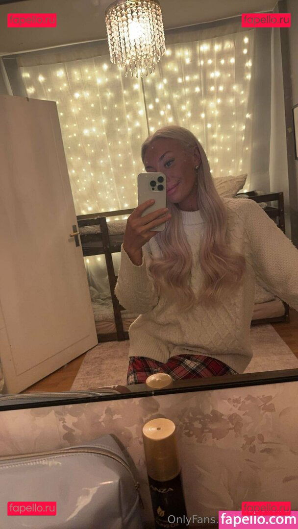 Juliaaswe Onlyfans Photo Gallery 