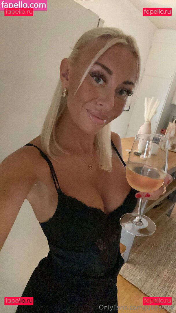 Juliaaswe Onlyfans Photo Gallery 
