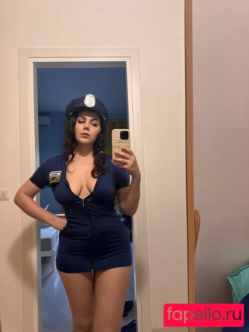 instavalentinanappi / valenappi Nude Onlyfans Photo 9