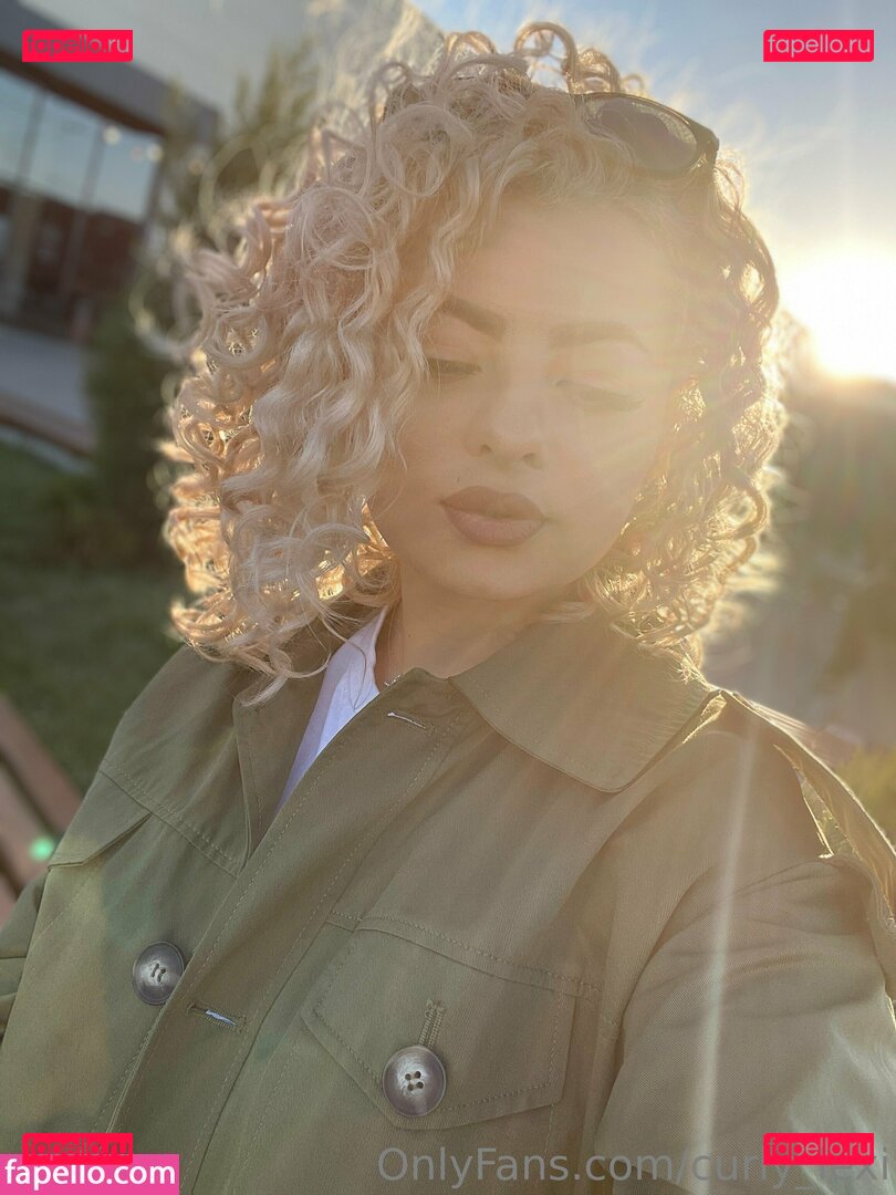 curly_lexi / curly_lexie Onlyfans Photo Gallery 
