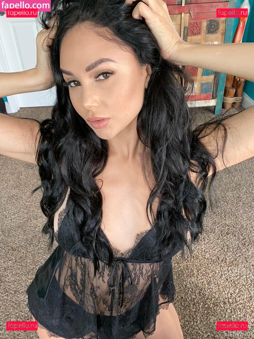 arianamarie / msarianamarie Onlyfans Photo Gallery 