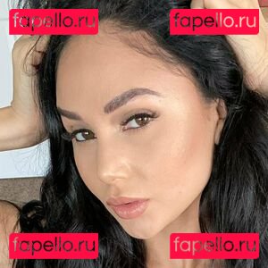 arianamarie / msarianamarie Onlyfans Photo Gallery 