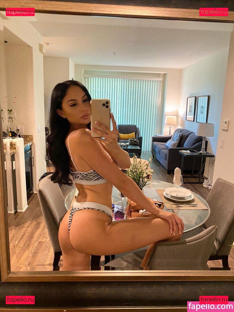 arianamarie / msarianamarie Onlyfans Photo Gallery 