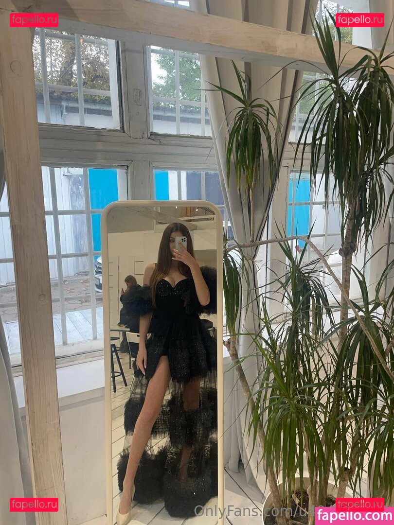 your_baby_model Onlyfans Photo Gallery 