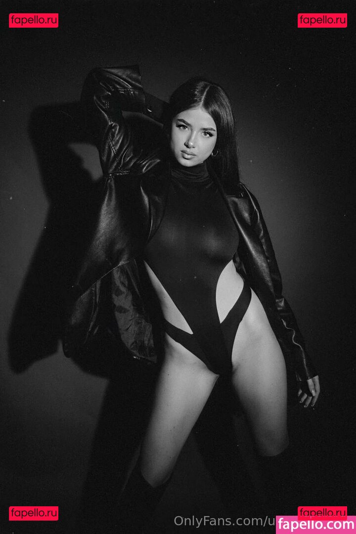 your_baby_model Onlyfans Photo Gallery 