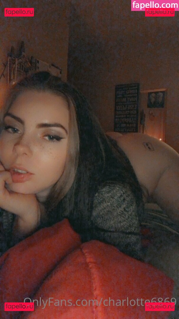charlotte6869 / emily.hale6869 Onlyfans Photo Gallery 