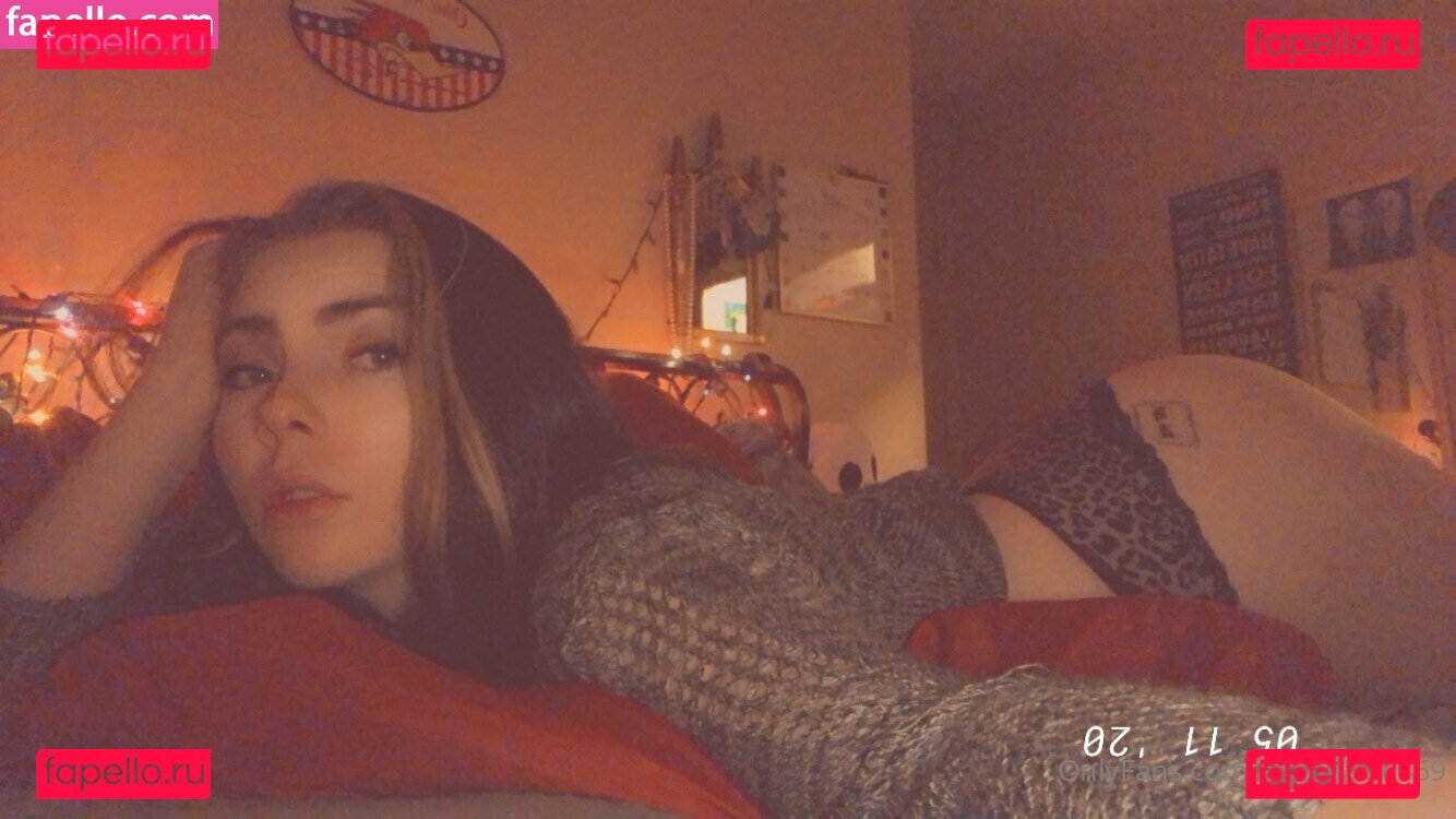 charlotte6869 / emily.hale6869 Onlyfans Photo Gallery 