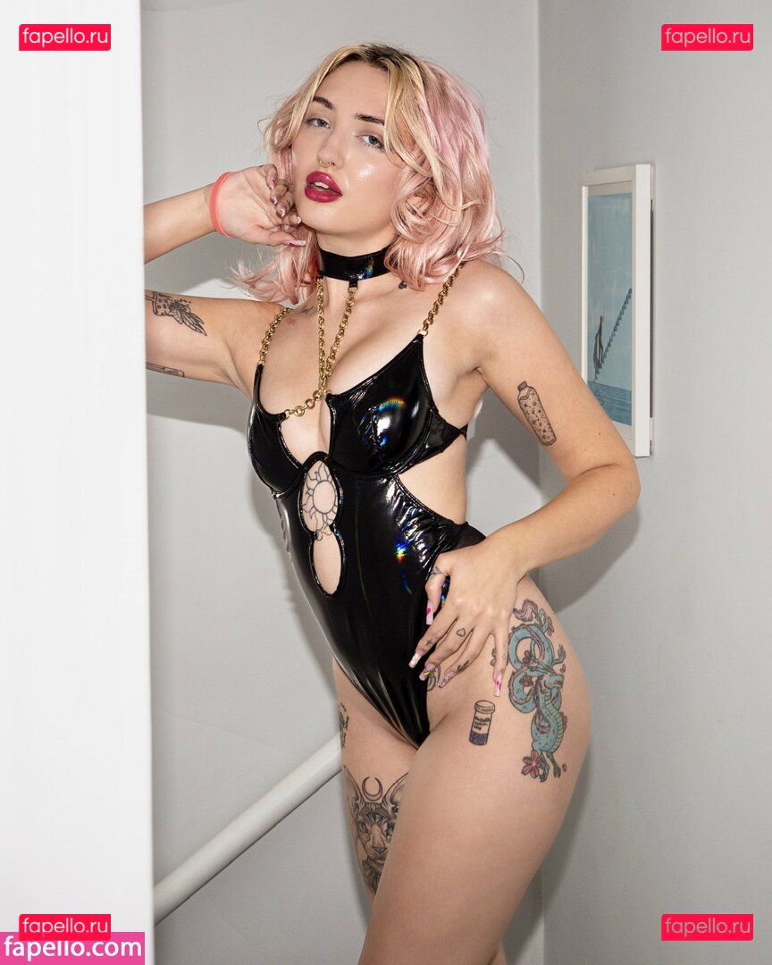 Kitty Marie / Kittymarie / atolavisuals / kiittymarie Onlyfans Photo Gallery 