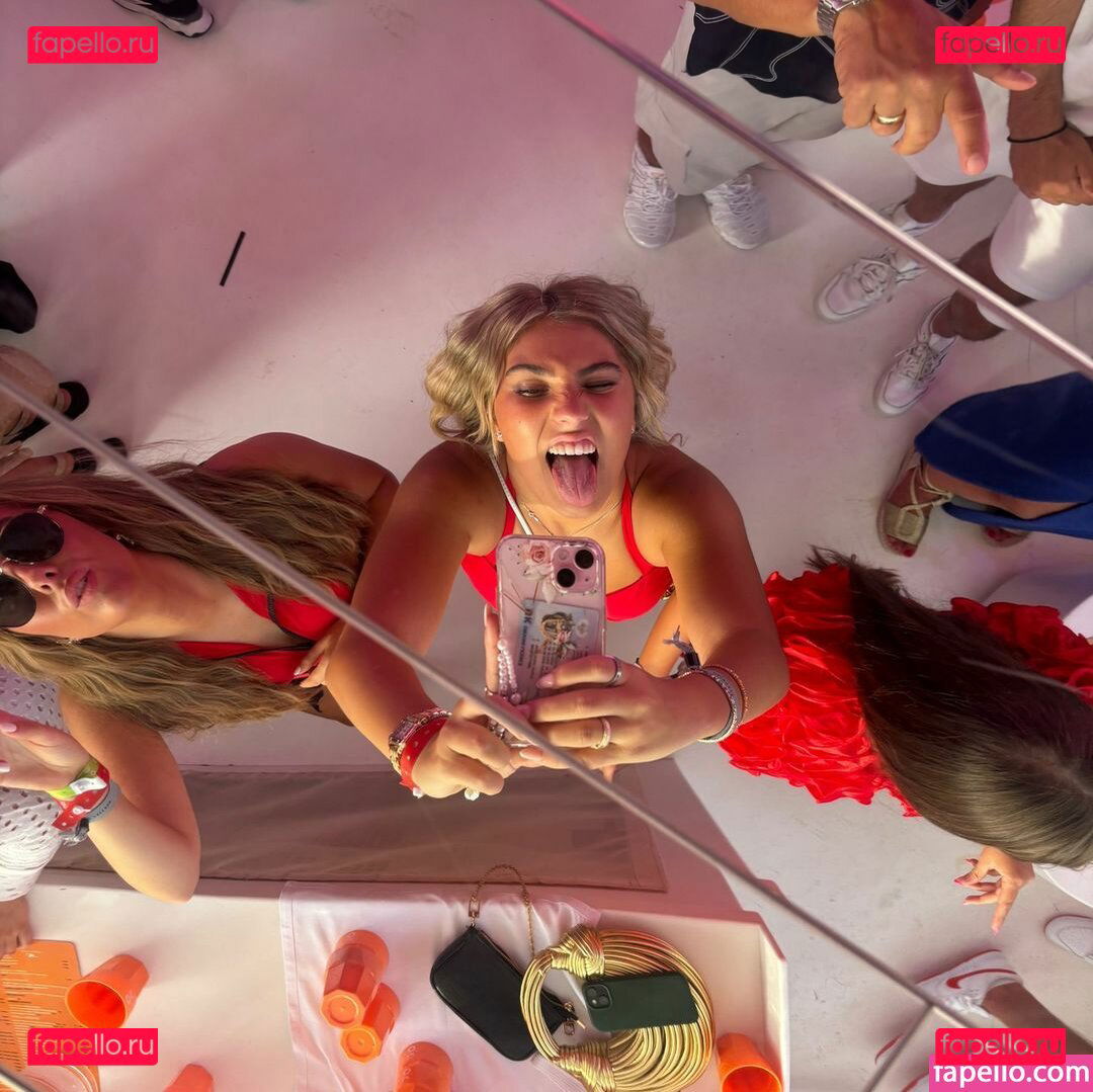 Rosie McClelland / rosiergm Onlyfans Photo Gallery 