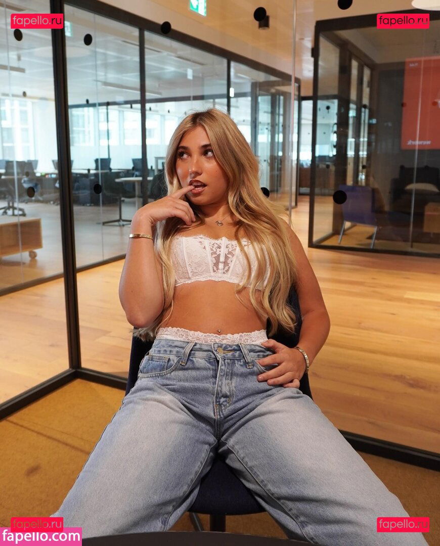 Rosie McClelland / rosiergm Onlyfans Photo Gallery 