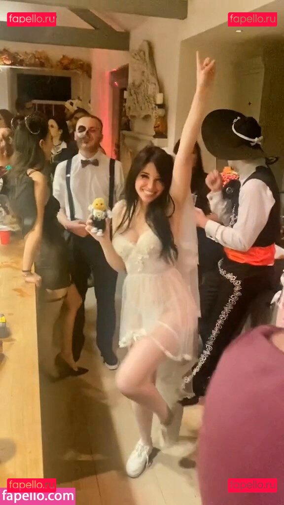 Belle Delphine / belledelphine / bunnybelledelphine / bunnydelphine / missingmiley Onlyfans Photo Gallery 