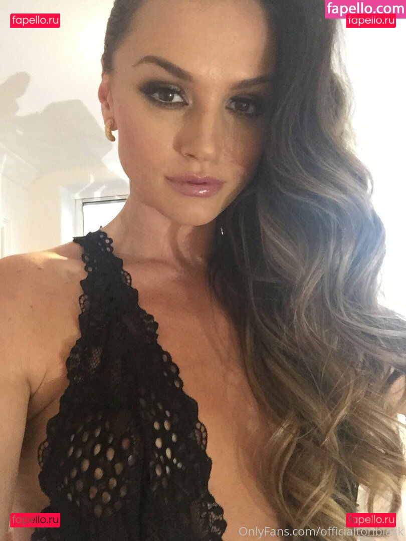 officialtoriblack / toriblackofcl Onlyfans Photo Gallery 