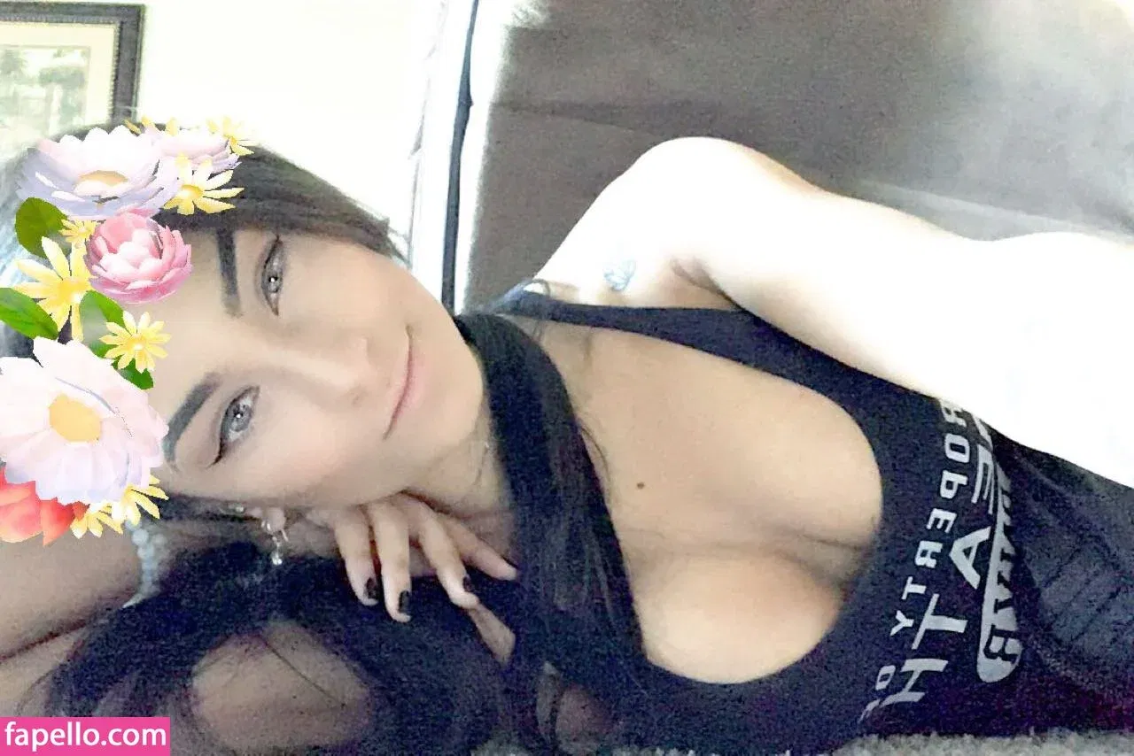 Paris Eike Onlyfans Photo Gallery 