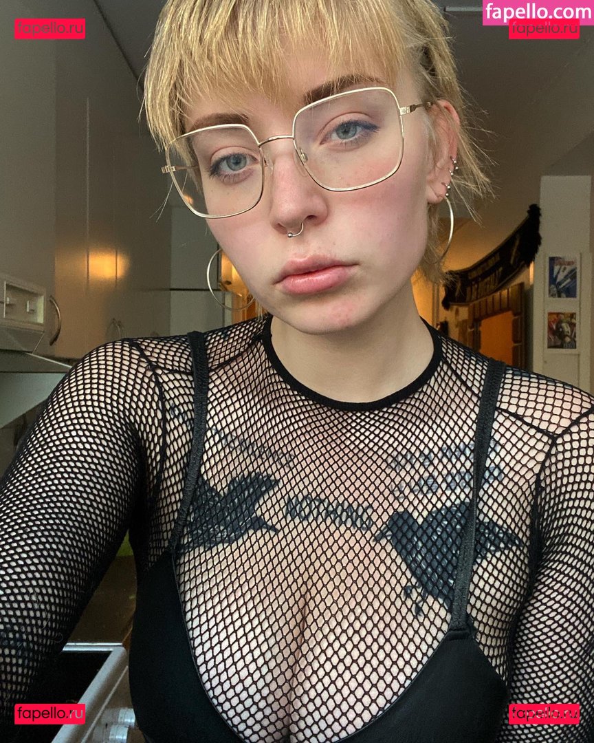 Shelley Floryd / eazelox / kukar.ut / secludere Onlyfans Photo Gallery 