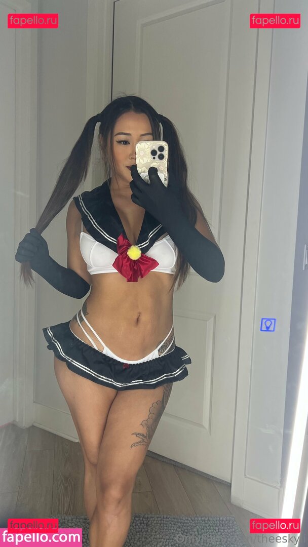 theeskyli Nude Onlyfans Photo 25