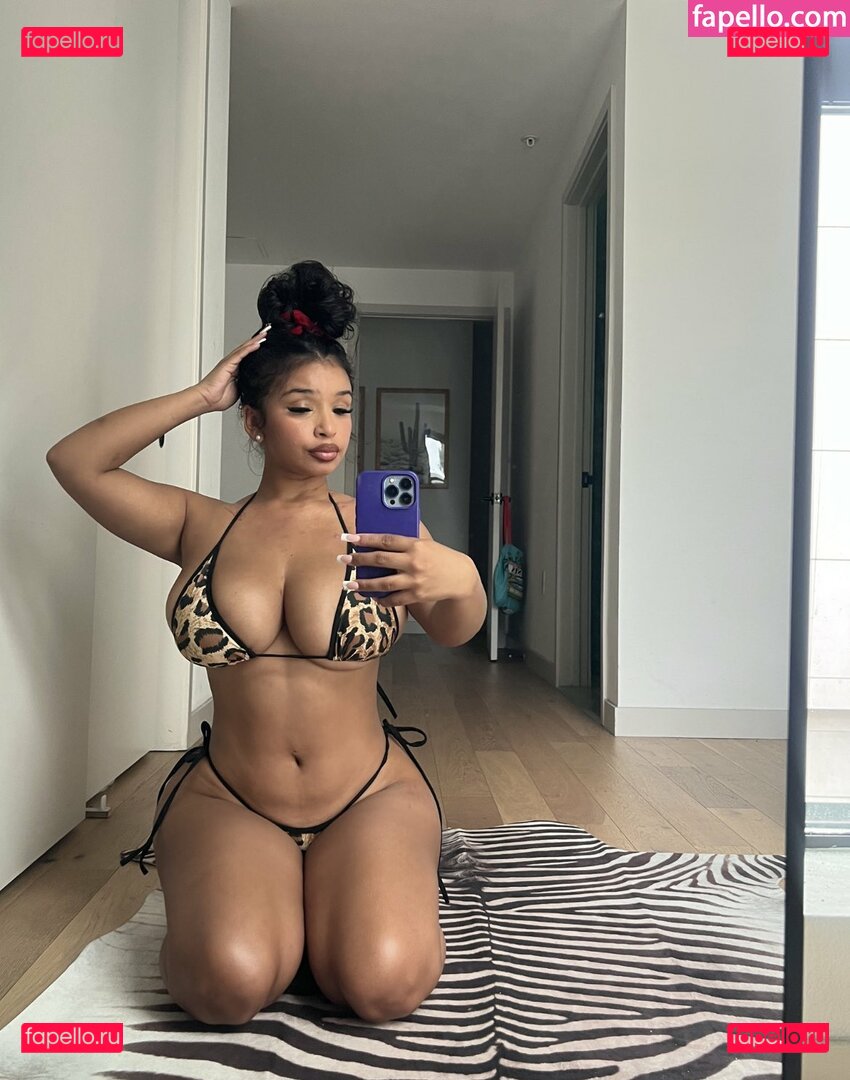 THUMBALlNA Nude Onlyfans Photo 21