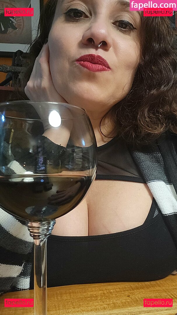 Ira Croft / iracroft / keiracroft Onlyfans Photo Gallery 