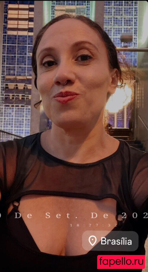 Ira Croft Nude Onlyfans Photo 3