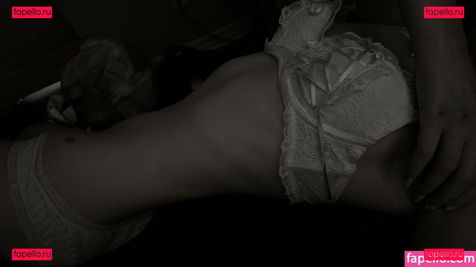 urstitched / veildose / vmvideo Onlyfans Photo Gallery 