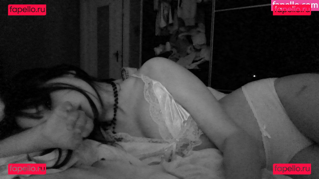 urstitched / veildose / vmvideo Onlyfans Photo Gallery 