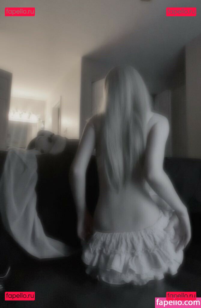 urstitched Nude Onlyfans Photo 64