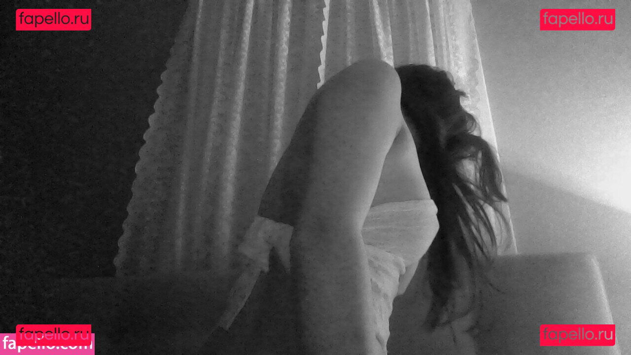 urstitched / veildose / vmvideo Onlyfans Photo Gallery 