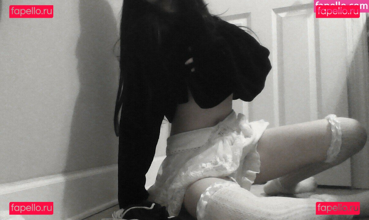 urstitched / veildose / vmvideo Onlyfans Photo Gallery 