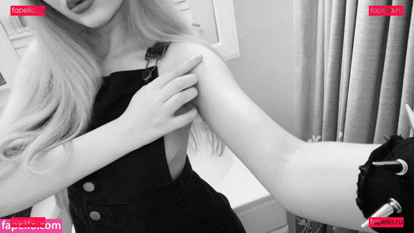 urstitched / veildose / vmvideo Onlyfans Photo Gallery 