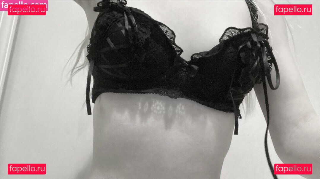 urstitched / veildose / vmvideo Onlyfans Photo Gallery 