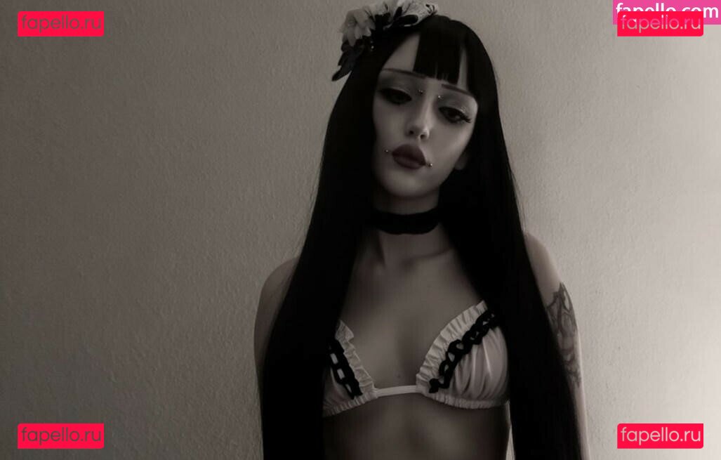 urstitched / veildose / vmvideo Onlyfans Photo Gallery 