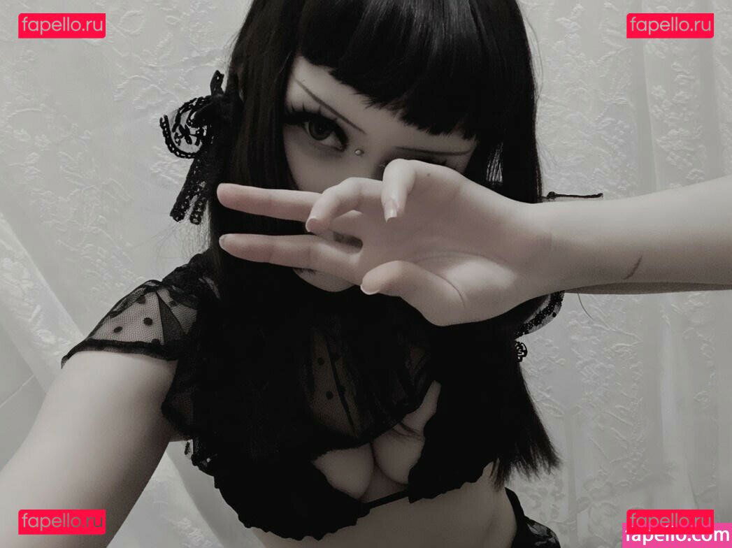 urstitched / veildose / vmvideo Onlyfans Photo Gallery 