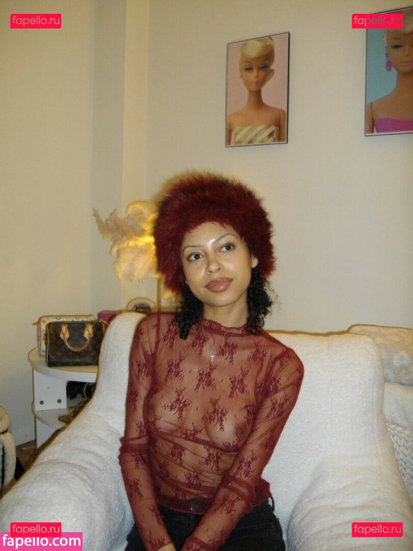 Chas C / Finegalchas / icygalchas Onlyfans Photo Gallery 