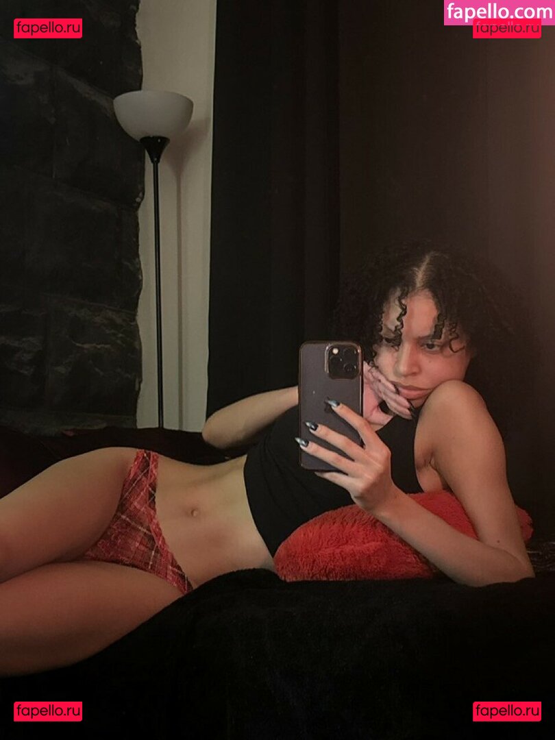 Chas C / Finegalchas / icygalchas Onlyfans Photo Gallery 