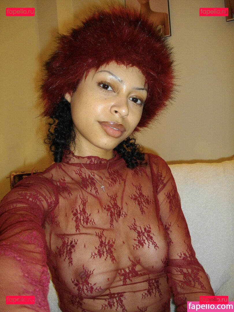 Chas C / Finegalchas / icygalchas Onlyfans Photo Gallery 