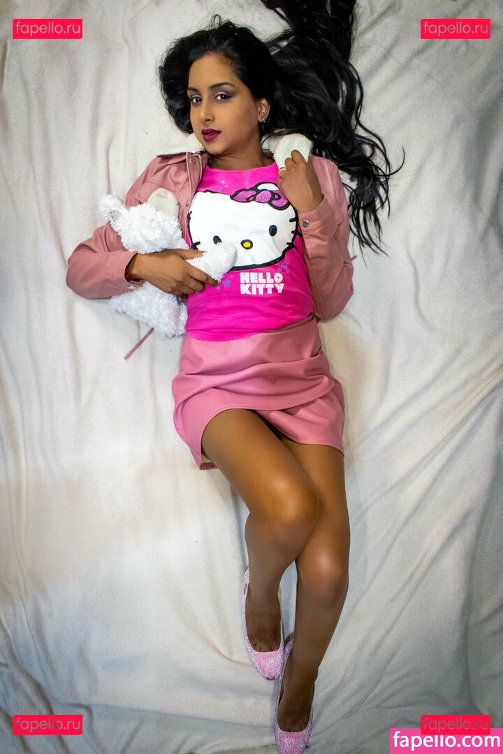 thequeentrish / thequeentrisha Onlyfans Photo Gallery 