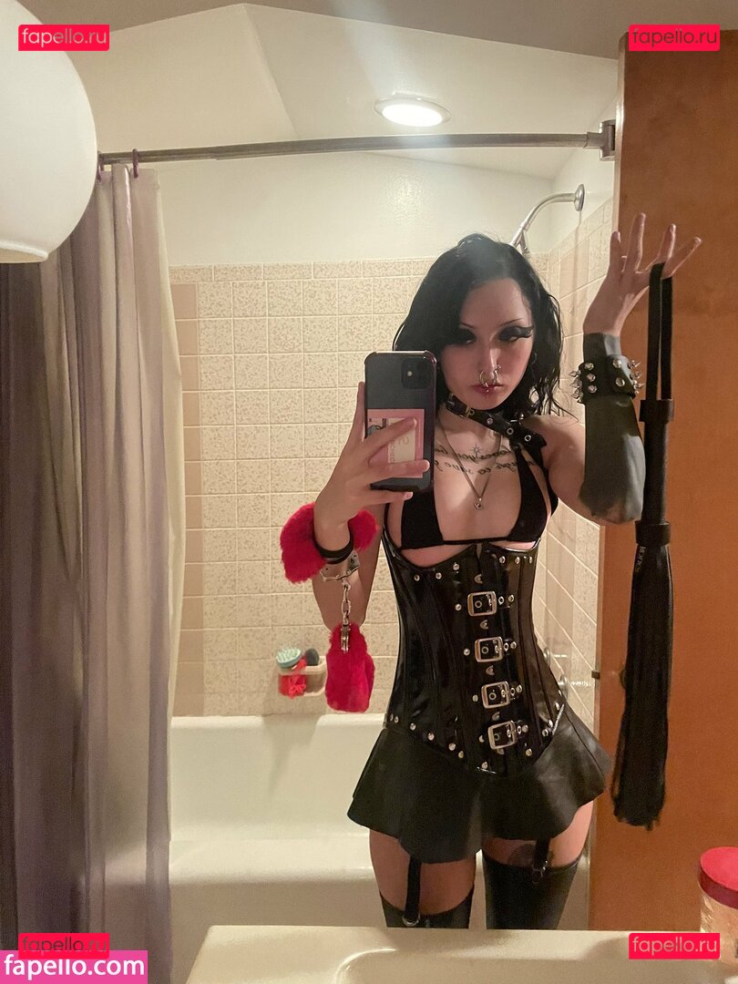 wuvmia / wuvvmia Onlyfans Photo Gallery 