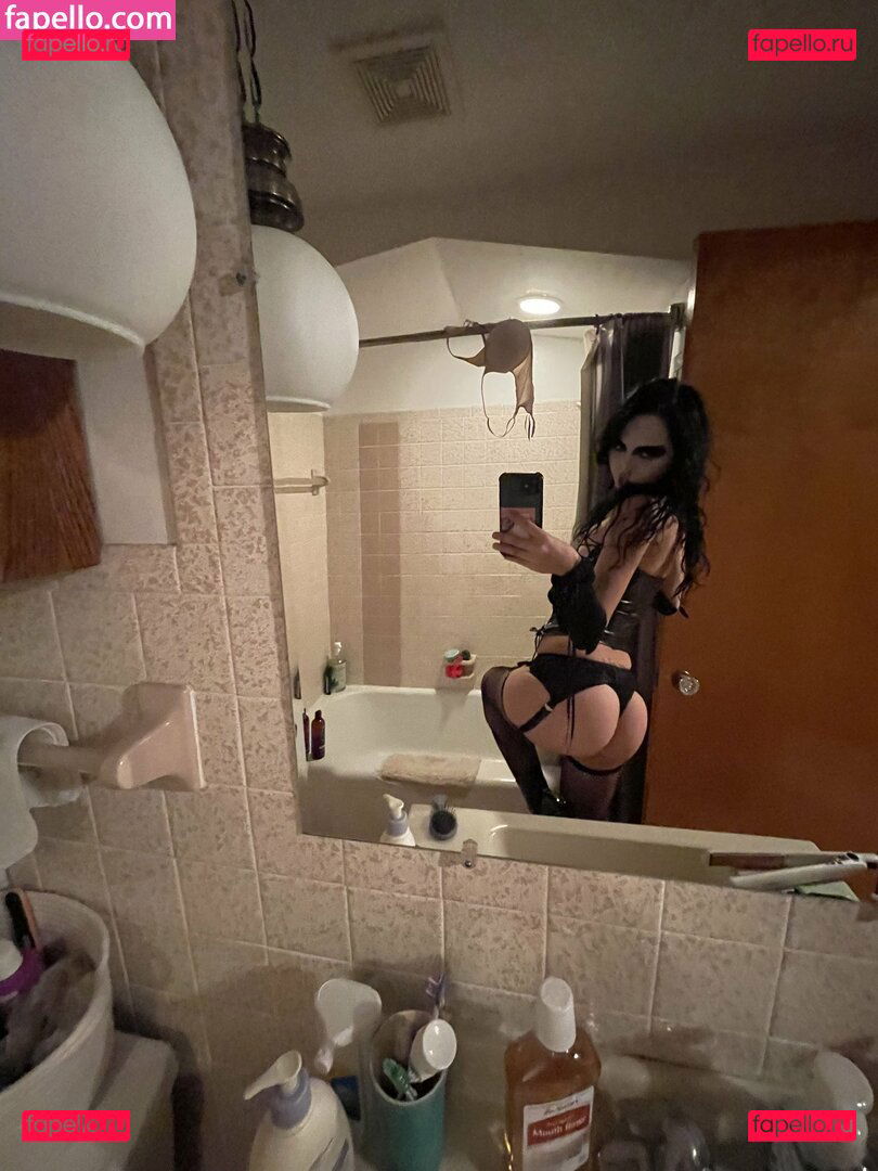 wuvmia / wuvvmia Onlyfans Photo Gallery 