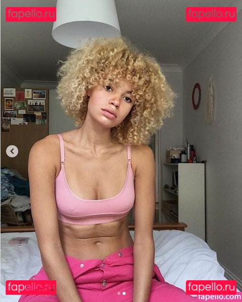 Lara_never_laura Nude Onlyfans Photo 24