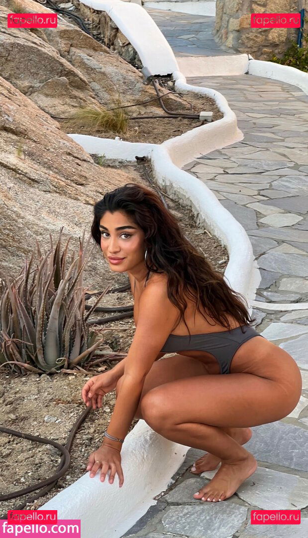 parmidashah / parmidashahh / pedick Onlyfans Photo Gallery 