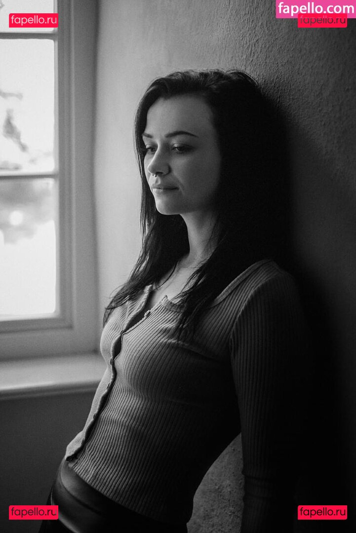 Wer ist sie ? / https: / sorrygirlss_ / throatgoatsell Onlyfans Photo Gallery 