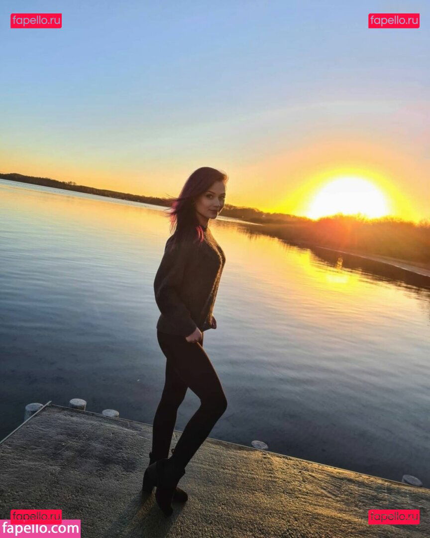 Wer ist sie ? / https: / sorrygirlss_ / throatgoatsell Onlyfans Photo Gallery 