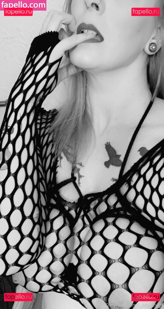 i_spy_thigh Nude Onlyfans Photo 24