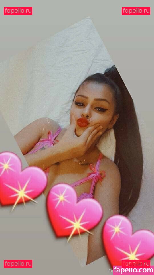 Berki Loretta Nude Onlyfans Photo 24