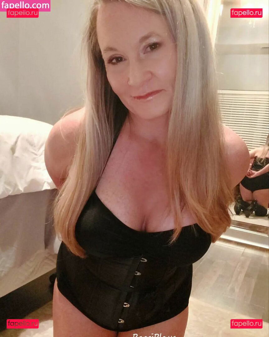 PerriPlays / perri_plays / perriwithap Onlyfans Photo Gallery 