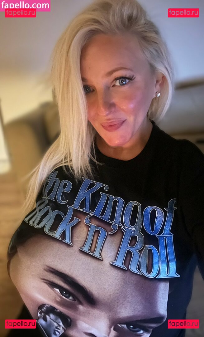 Julie Nude Onlyfans Photo 46